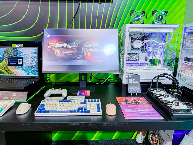 集成清聽聲學(xué)聚音屏(Focusound Screen?)技術(shù)的游戲顯示器