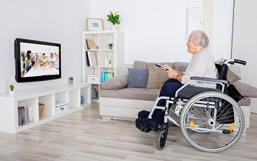 居家看電視集成定向聲,聲音更清晰,助力老年人聽(tīng)見(jiàn)聽(tīng)清